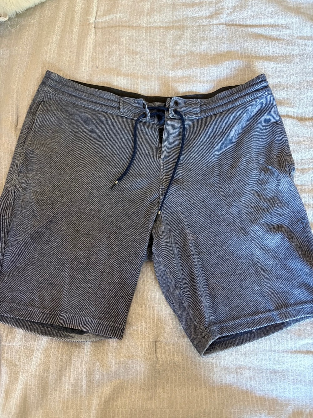 Vissla Men's Sofa Shorts - Size L